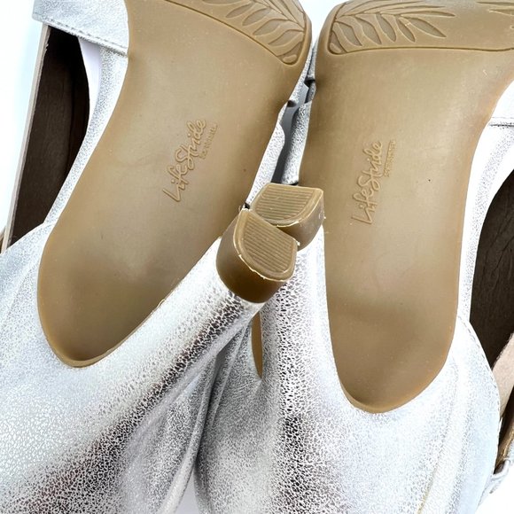 10W 10 WIDE Lifestride Womens Mega Faux Silver Leather Pumps Heels‎ Shoes - Picture 12 of 14